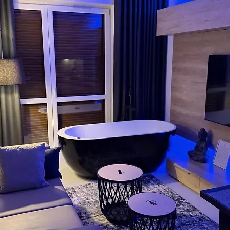 Apartment Lupoapartments Z Klimatyzacja, Jacuzzi, Centrum, Off Piotrkowska Klimatyzacja Parking W Cenie