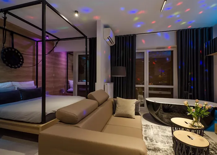 Lupoapartments Premium Z Klimatyzacja, Jacuzzi, Centrum, Off Piotrkowska Klimatyzacja Parking W Cenie Lägenhet *